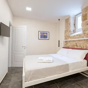 https://mymoon-neas.sicilyhotelsitaly.net